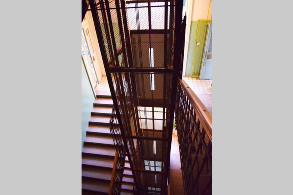 Cosy Apartment Just Next To Parliament — Photos 1
